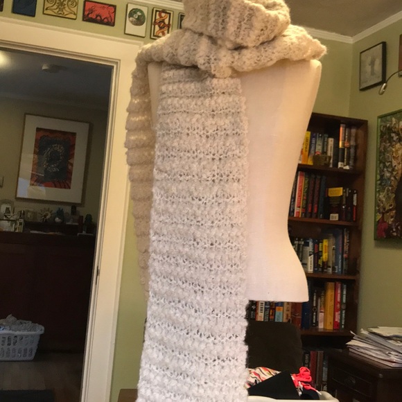 J. Crew Accessories - 🍁❄️ Super long handmade scarf
